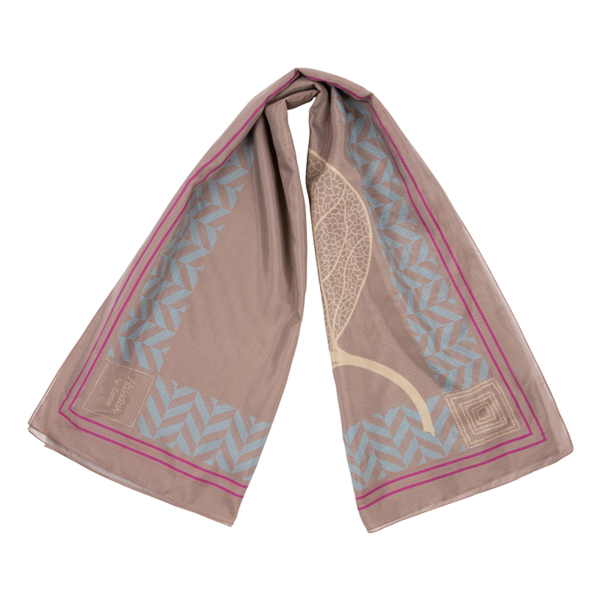 Camel carré sjaal met bladprint.